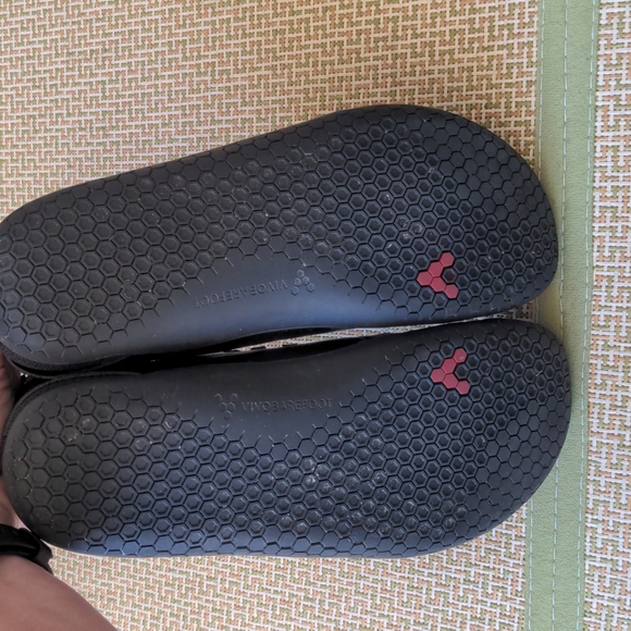 VIVOBAREFOOT barely worn US10 41L - Picture 3 of 3